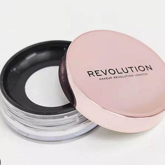 Revolution Beauty Infinite Translucent Loose Powder - Picture 3 of 7